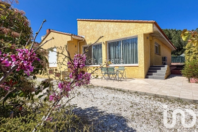 Maison à vendre petite maison au bord de l eau 