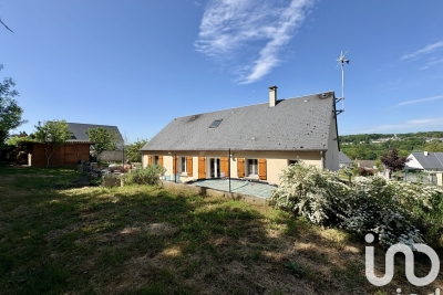 Maison à vendre à AUZOUER EN TOURAINE  - 7 pièces - 142 m² 