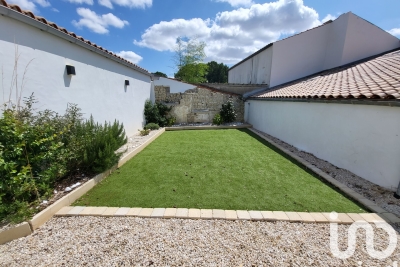 Maison à vendre à LONGEVES  - 4 pièces - 88 m² 