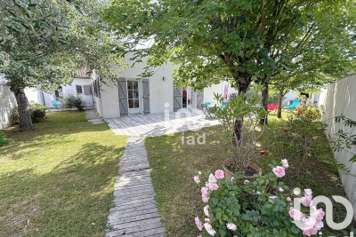 Maison à vendre à LA COUARDE SUR MER  - 6 pièces - 142 m² 