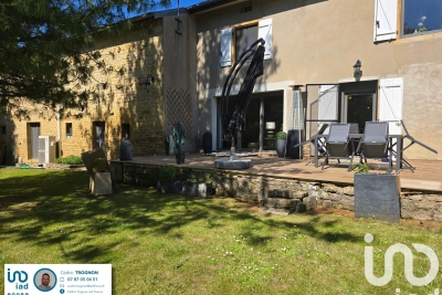 Maison à vendre à PREUTIN HIGNY  - 6 pièces - 219 m² 