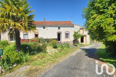 Maison à vendre à MAUGES-SUR-LOIRE Baumette (Zone Naturelle) - 5 pièces - 140 m² 