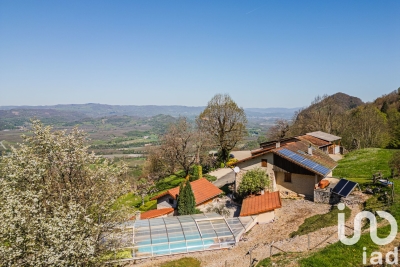 Maison à vendre à ST-GERVAIS  - 8 pièces - 185 m² 