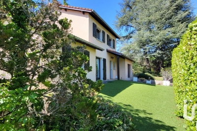 Maison à vendre à ST-GENIS-LAVAL  - 5 pièces - 114 m² 