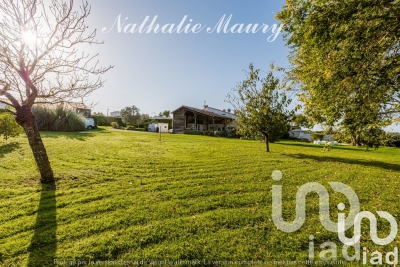 Maison à vendre à BREUILLET  - 11 pièces - 300 m² 