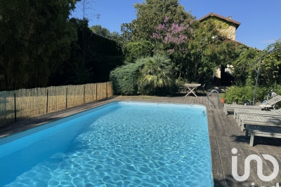 Maison à vendre à CONDRIEU  - 7 pièces - 175 m² 