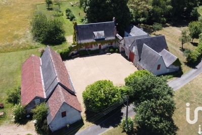 Maison à vendre à LUYNES  - 15 pièces - 269 m² 