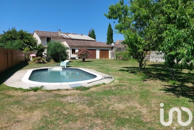 Maison à vendre maison village garage piscine 