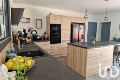 Maison à vendre à VERINES  - 5 pièces - 148 m² 