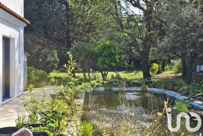 Maison à vendre à DOLUS D OLERON  - 8 pièces - 182 m² 