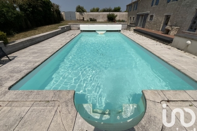 Maison à vendre à STE SOULLE  - 15 pièces - 345 m² 