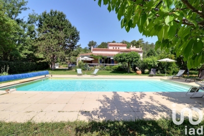 Maison à vendre maison village garage piscine 