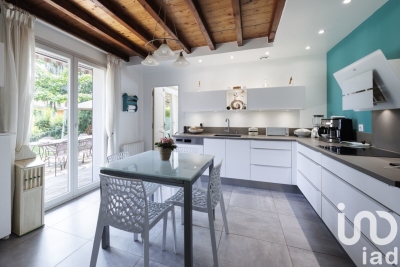 Maison à vendre à CRAPONNE  - 7 pièces - 185 m² 