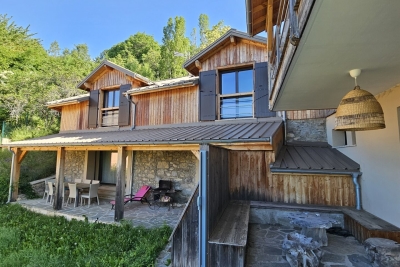 Maison à vendre à ST-APOLLINAIRE  - 10 pièces - 375 m² 