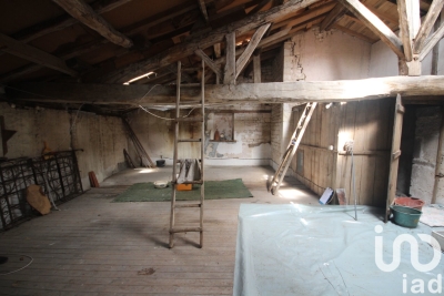 Maison à vendre à NEUVICQ LE CHATEAU  - 5 pièces - 131 m² 