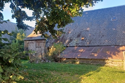 Maison à vendre à PERPEZAT  - 5 pièces - 260 m² 