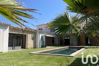 Maison à vendre à ST MARTIN DE RE  - 8 pièces - 291 m² 