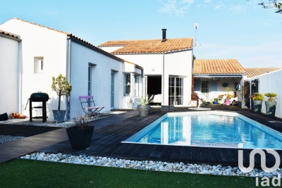 Maison à vendre à MORNAC SUR SEUDRE  - 5 pièces - 150 m² 