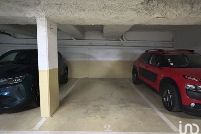 Parking/Garage à louer à PARIS 20EME Belleville  - 10 m² 