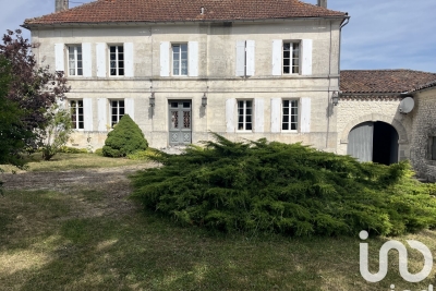 Maison à vendre à GERMIGNAC  - 10 pièces - 292 m² 