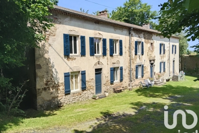 Maison à vendre à AUZELLES  - 9 pièces - 203 m² 