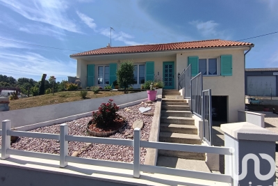 Maison à vendre à STE VERGE  - 5 pièces - 105 m² 