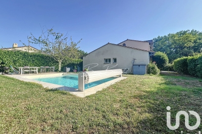 Maison à vendre petite maison au bord de l eau 