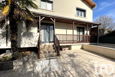 Maison à vendre petite maison au bord de l eau 