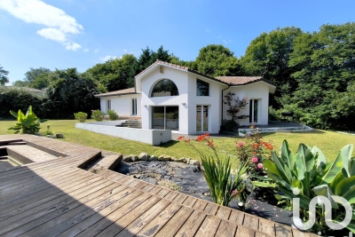 Maison à vendre à SADIRAC Sainte-Foy-la-Grande - 4 pièces - 185 m² 