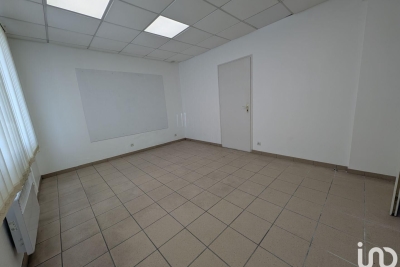 Commerce à louer à AYTRE   - 226 m² 