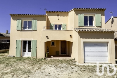 Maison à vendre à ST REMEZE  - 6 pièces - 115 m² 