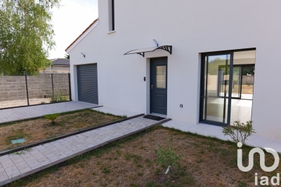 Maison à vendre à ST-DENIS-DE-PILE Saumos - 4 pièces - 80 m² 
