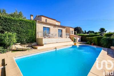 Maison à vendre à BELLEGARDE  - 6 pièces - 175 m² 