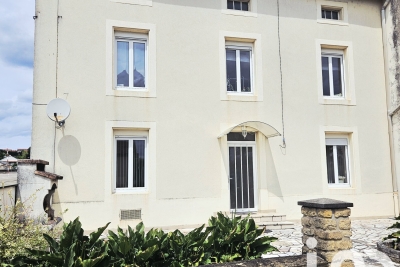 Bien à vendre à VALLEROY   - 218 m² 