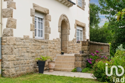 Maison à vendre à LAMBALLE  - 8 pièces - 200 m² 