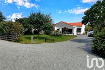 Maison à vendre à LA PLAINE SUR MER  - 7 pièces - 190 m² 