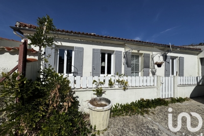 Maison à vendre à LA CHAPELLE DES POTS  - 8 pièces - 190 m² 
