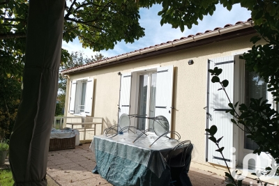 Maison à vendre à VARZAY  - 6 pièces - 119 m² 