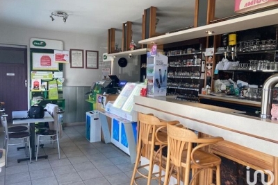 Commerce à vendre presse tabac