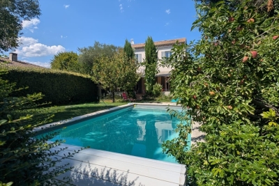 Maison à vendre à MONTÉLIMAR  - 9 pièces - 180 m² 