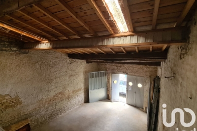 Parking/Garage à vendre à SURGERES   - 80 m² 