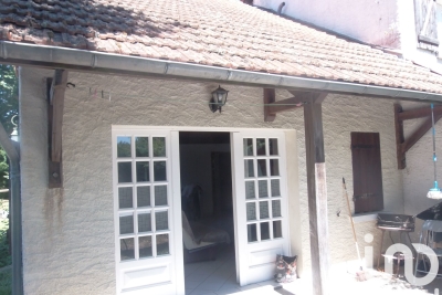 Maison à vendre à COMBRAILLES  - 19 pièces - 205 m² 