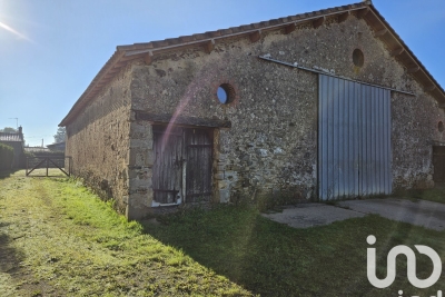 Maison à vendre à MONTREVERD  - 3 pièces - 365 m² 