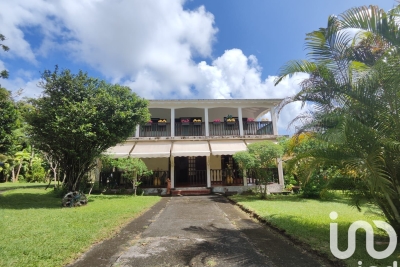 Maison à vendre à CAPESTERRE BELLE EAU  - 8 pièces - 241 m² 