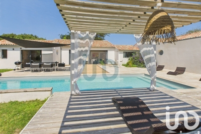 Maison à vendre à LA FLOTTE La Flotte - 7 pièces - 187 m² 