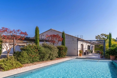 Maison à vendre à St-Rémy-de-Provence  - 4 pièces 192 m² 