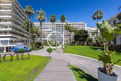 Appartement à vendre à CANNES Croisette-Palm-Beach - 1 pièces - 30 m² 