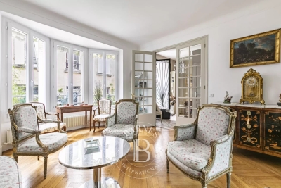 Maison à vendre à PARIS 15EME Folie Mericourt - 7 pièces - 188 m² 