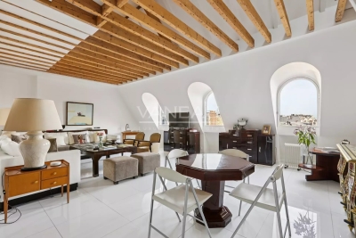 Apartment for sale in PARIS 16EME Porte Dauphine - 3 rooms - 94 m² 