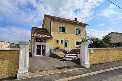 Maison à vendre à HAUCOURT MOULAINE  - 5 pièces - 183 m² 